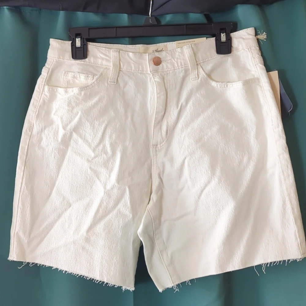 Universal Thread Shorts, NWT.